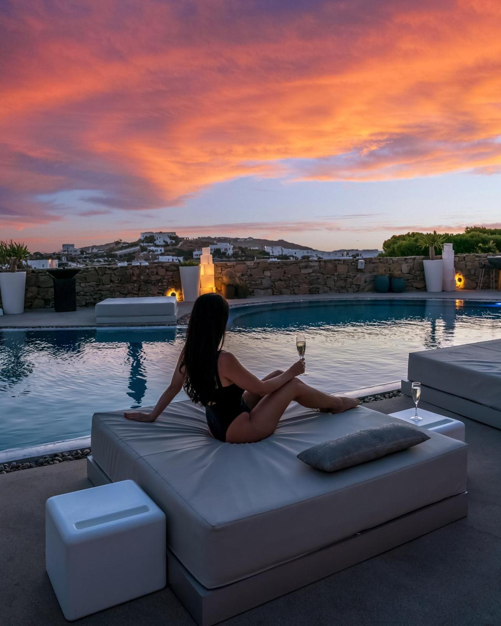 Ostraco Suites Mykonos Town Bagian luar foto
